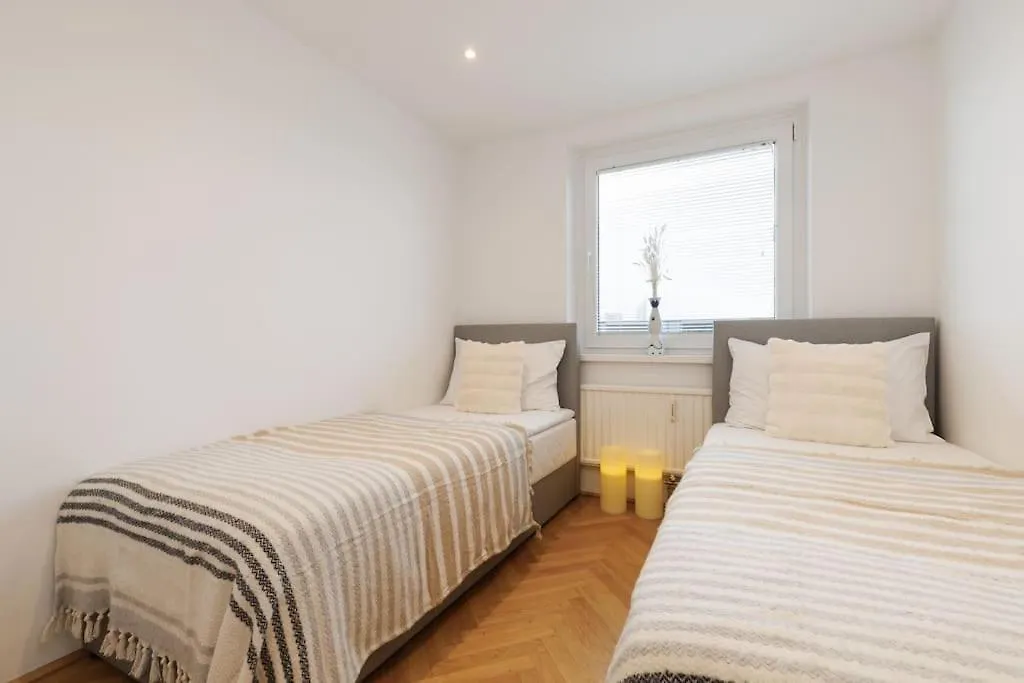 Exclusive 2-Bedroom Loft With Scenic Rooftop Views Vienna Apartment