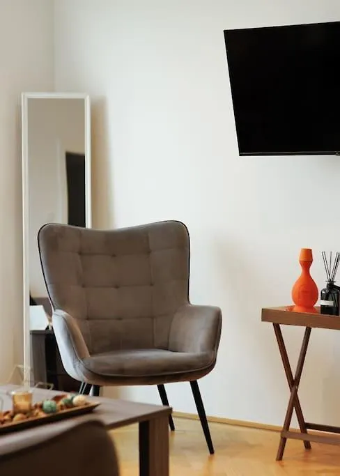 Exclusive 2-Bedroom Loft With Scenic Rooftop Views Vienna Austria