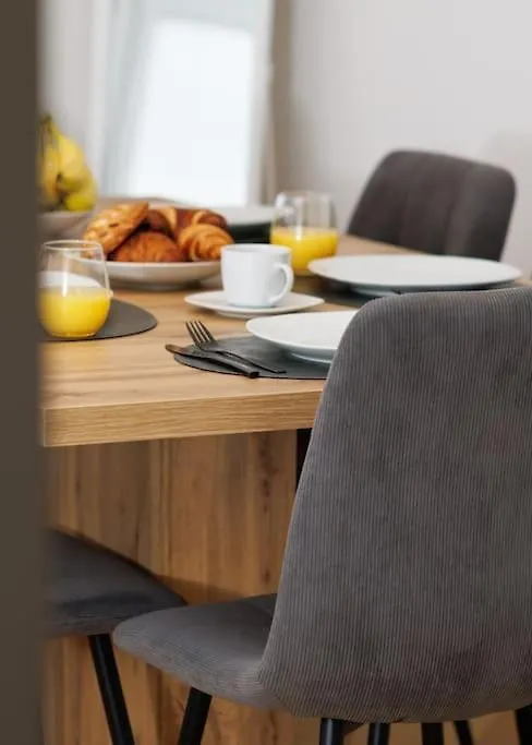 Exclusive 2-Bedroom Loft With Scenic Rooftop Views Viena Apartament